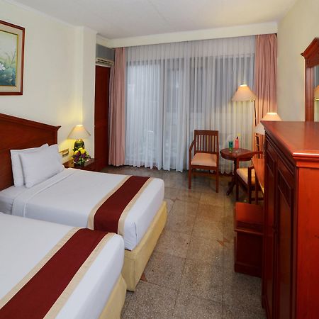 The Jayakarta Suites Μπαντούνγκ Εστιατόριο φωτογραφία